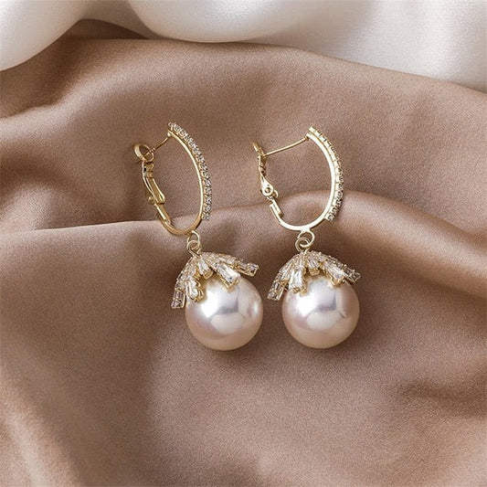 LP | The Simba Pearl Earrings | 1+1 Free Today
