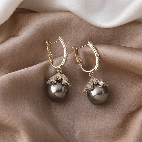 LP | The Simba Pearl Earrings | 1+1 Free Today